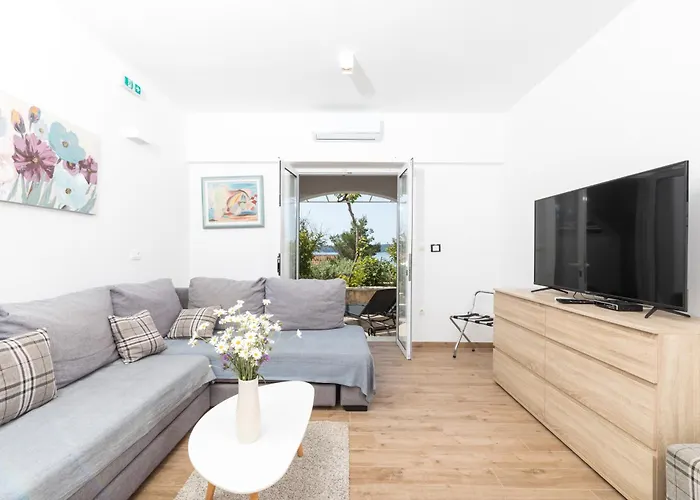 Stella Mare Eco Boutique House ザヴァラ